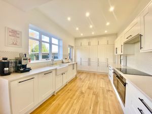 Photo 9- click for photo gallery